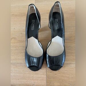 MK heels NWT
